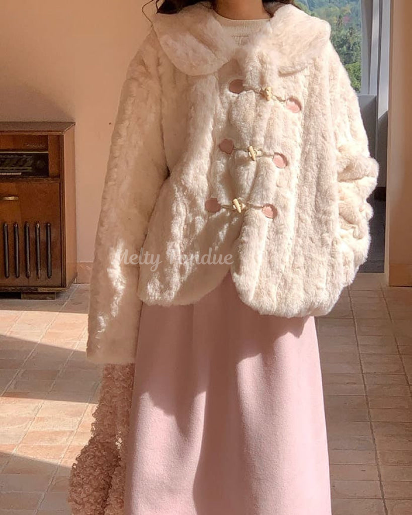 《触れた瞬間、恋するぬくもり》雪の庭で咲くミルキーアウター