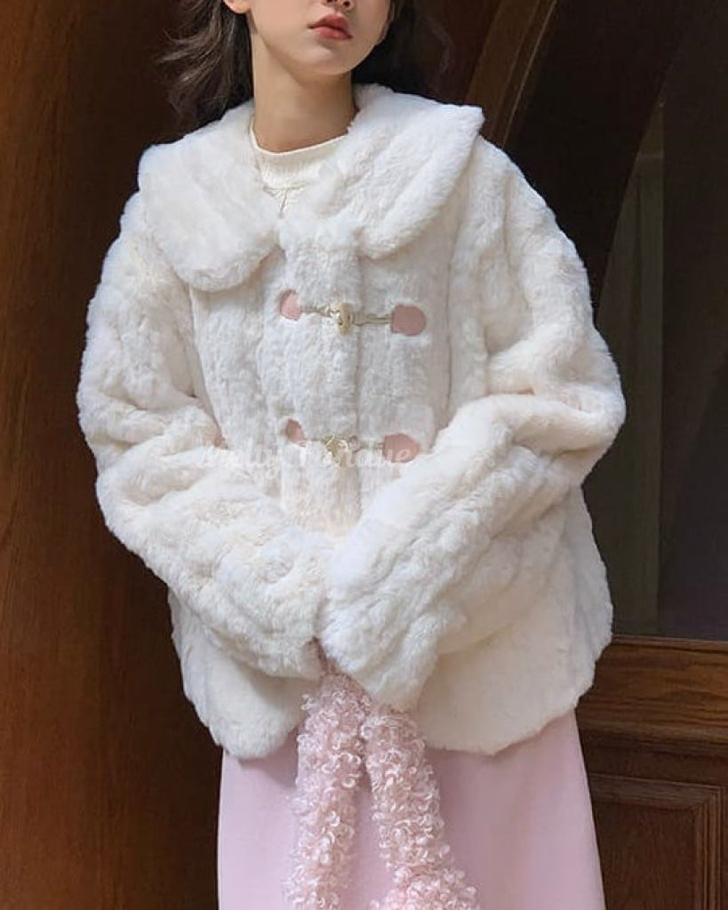 《触れた瞬間、恋するぬくもり》雪の庭で咲くミルキーアウター