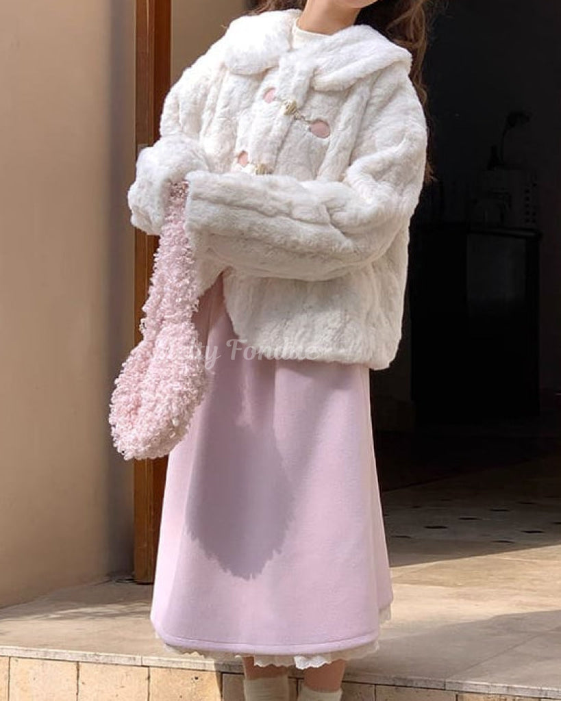 《触れた瞬間、恋するぬくもり》雪の庭で咲くミルキーアウター