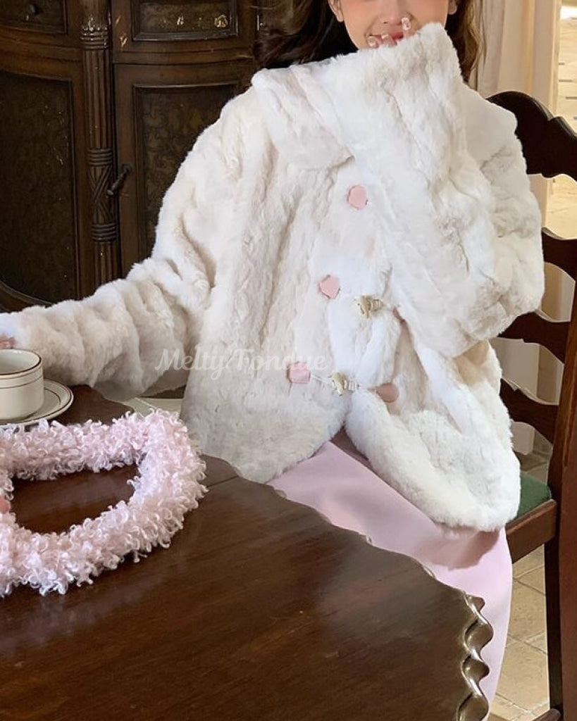 《触れた瞬間、恋するぬくもり》雪の庭で咲くミルキーアウター