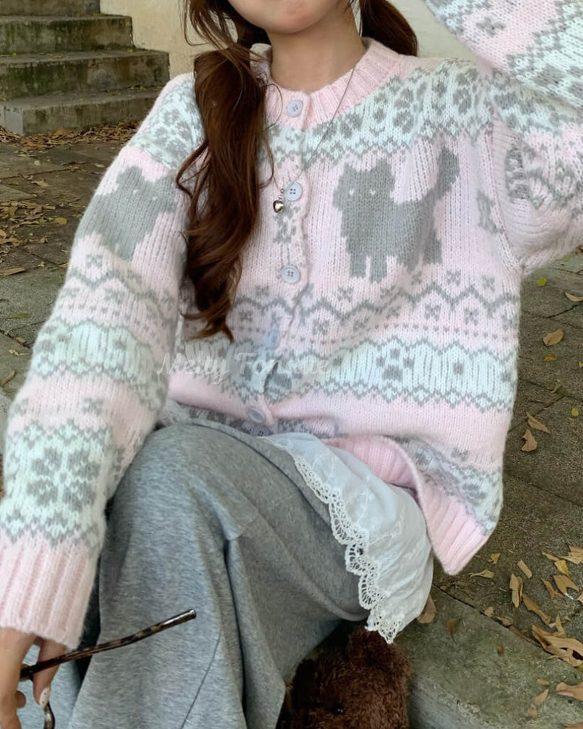 【デイリーから特別な日まで活躍】子ねことお昼寝カーディガン