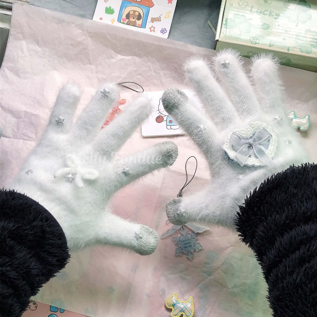 《ふんわりあったか》星屑のリボンと雪のハート手袋