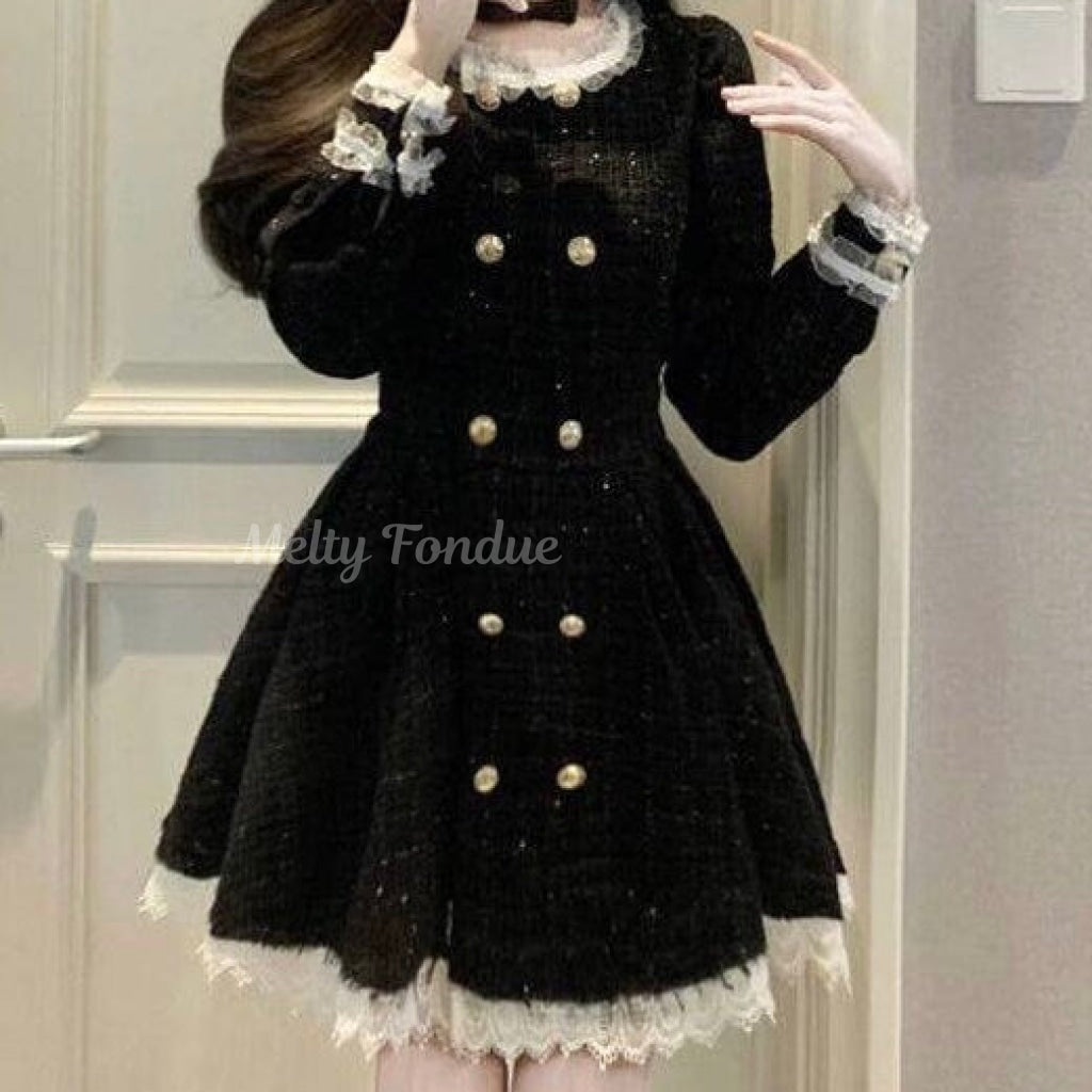 私を守るブラックワンピース