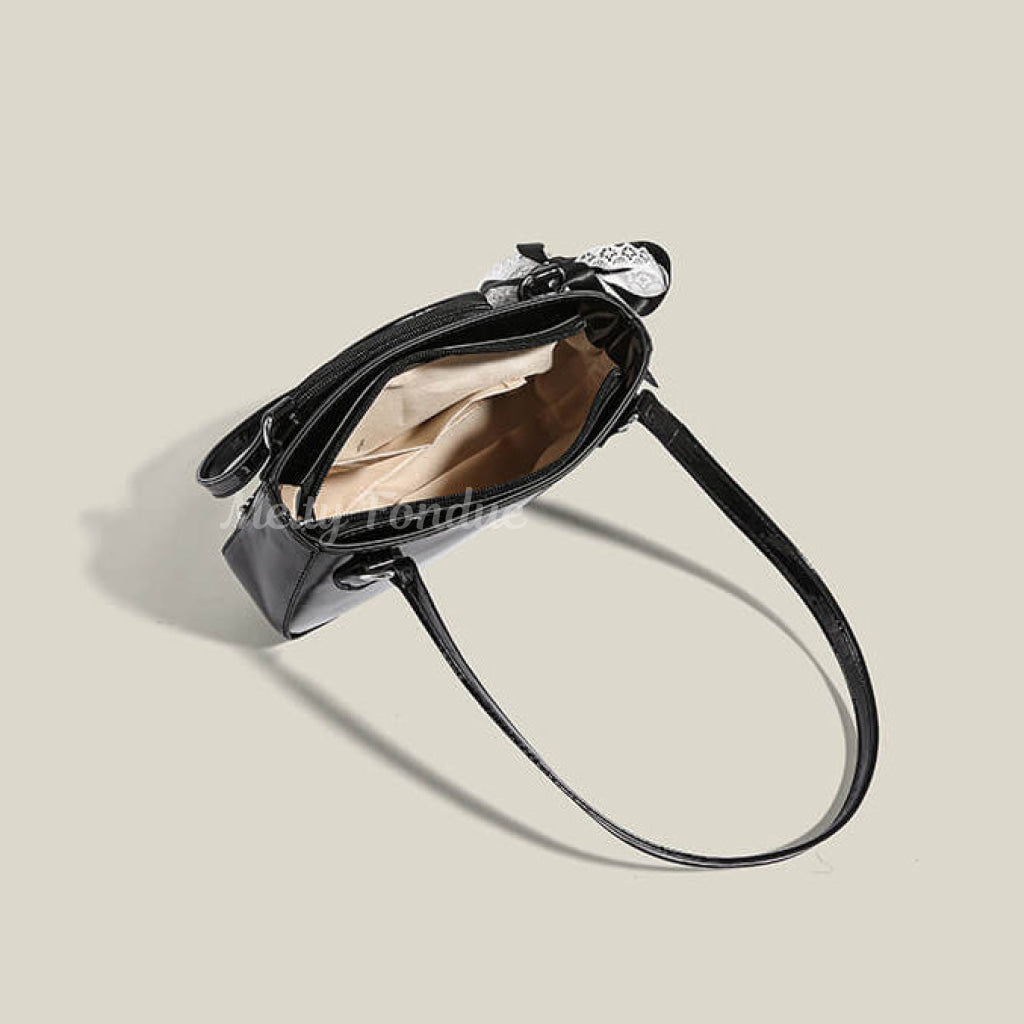 【ハンド/ショルダー 2way仕様】ハートのきらめきを閉じ込めた痛バッグ（全4色）