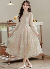 公式】【ほんのり甘く、大人フェミニン】魔法かける花びらのワンピース