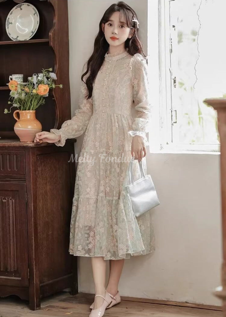 魔法かける花びらのワンピース