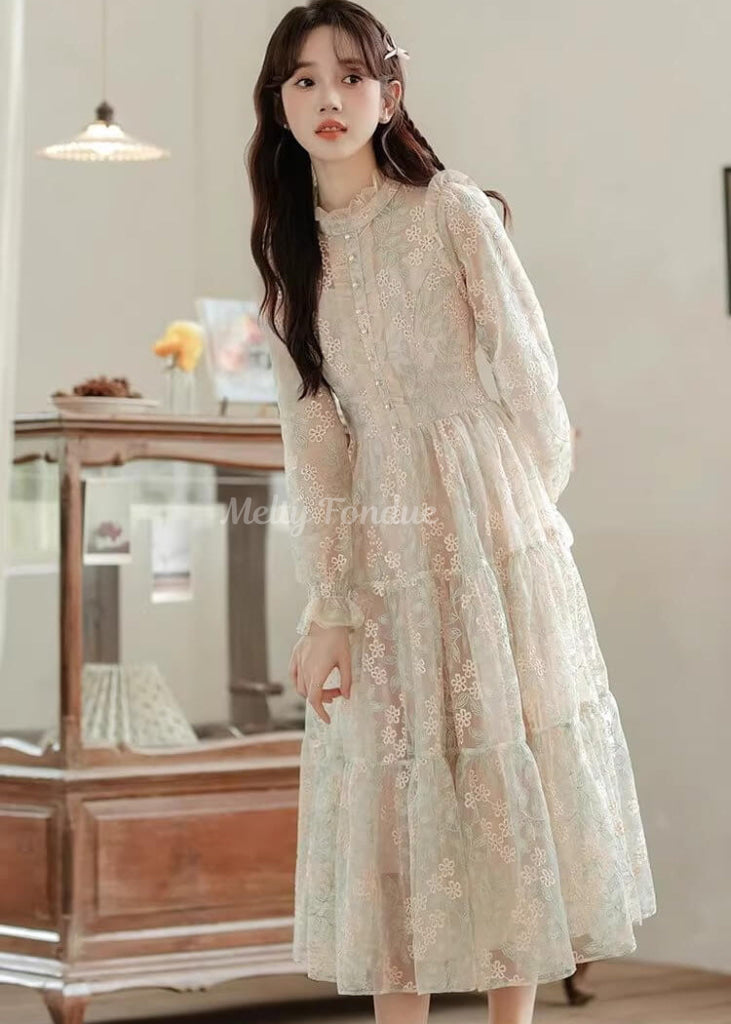 魔法かける花びらのワンピース