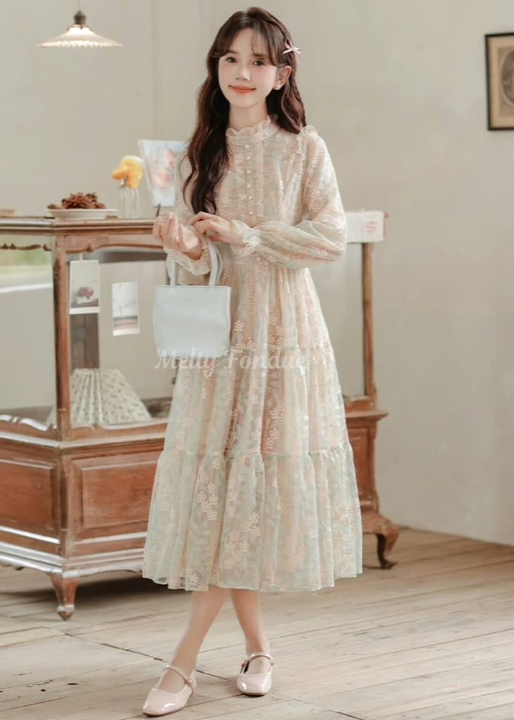 魔法かける花びらのワンピース