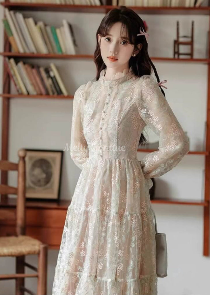 魔法かける花びらのワンピース