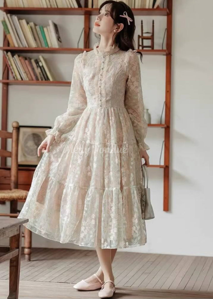 魔法かける花びらのワンピース