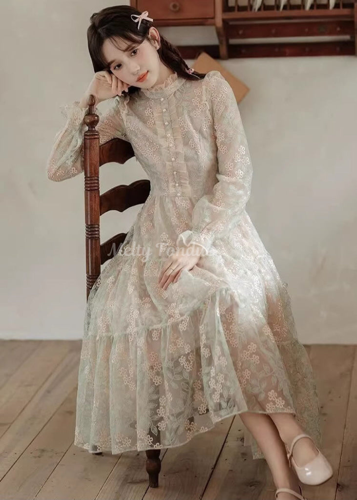 魔法かける花びらのワンピース