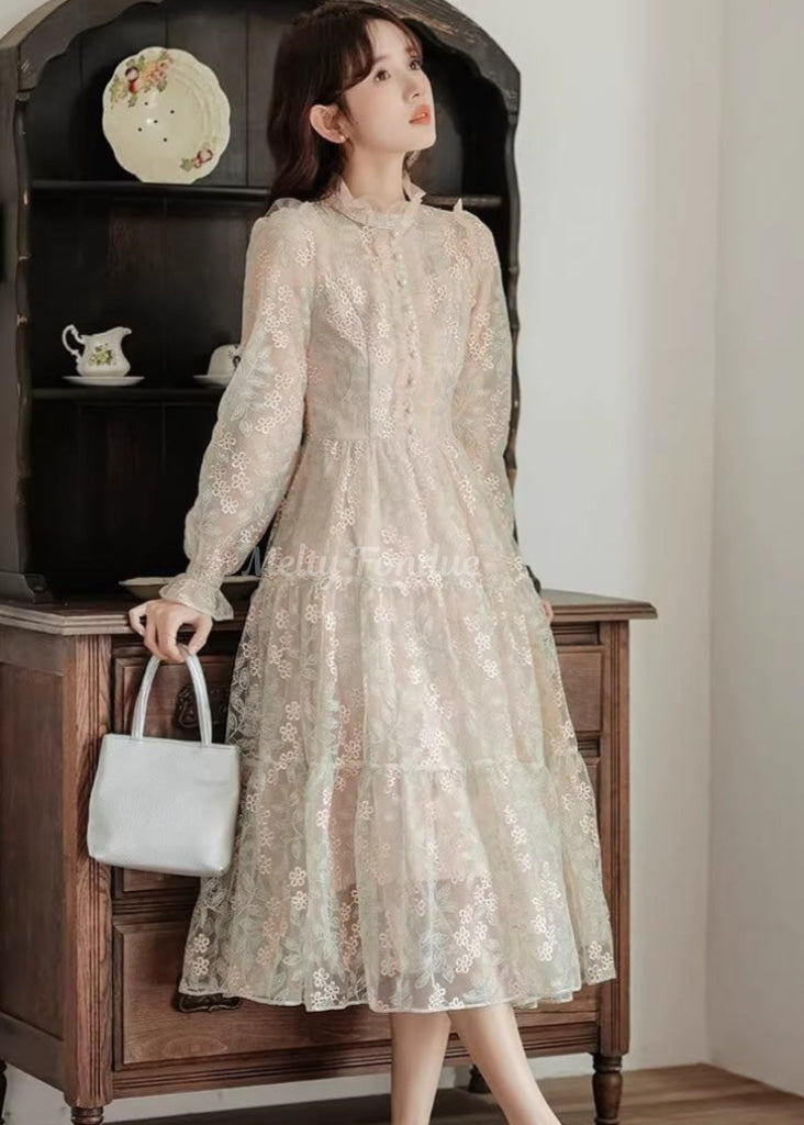 魔法かける花びらのワンピース