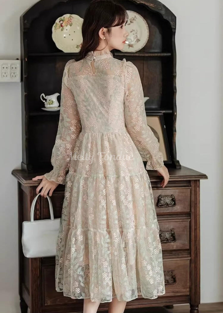 魔法かける花びらのワンピース