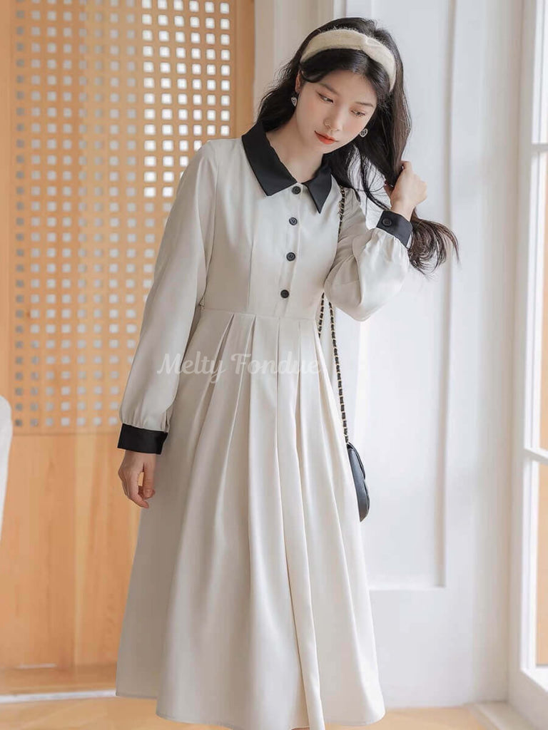 少女の背伸びワンピース