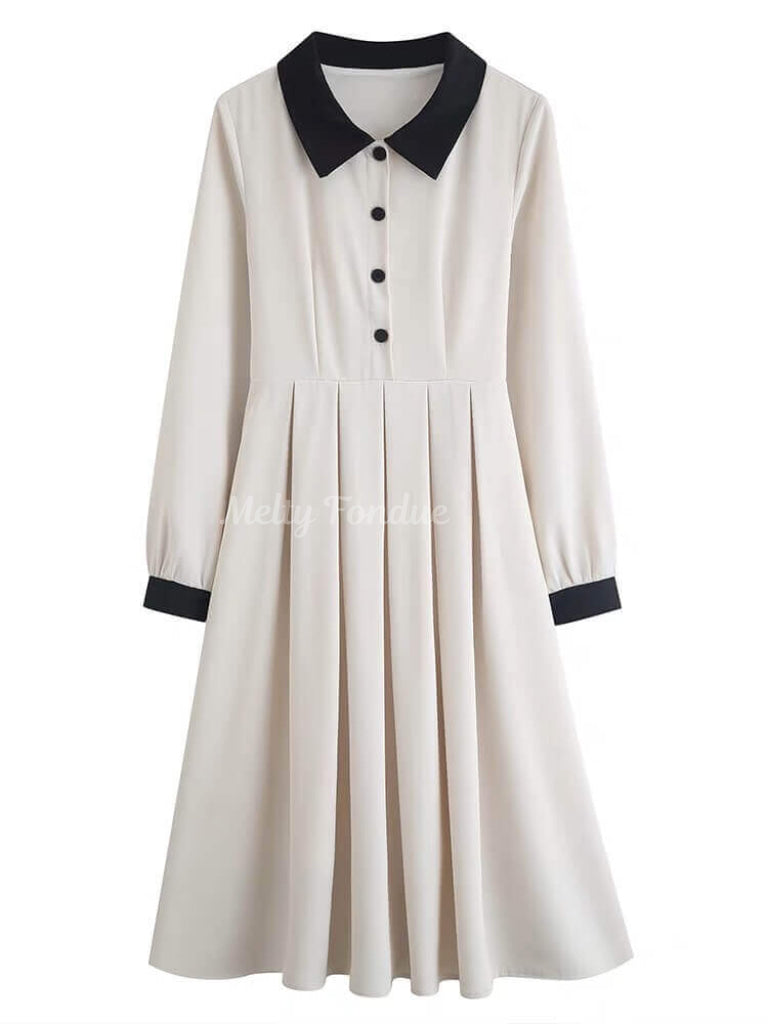 少女の背伸びワンピース