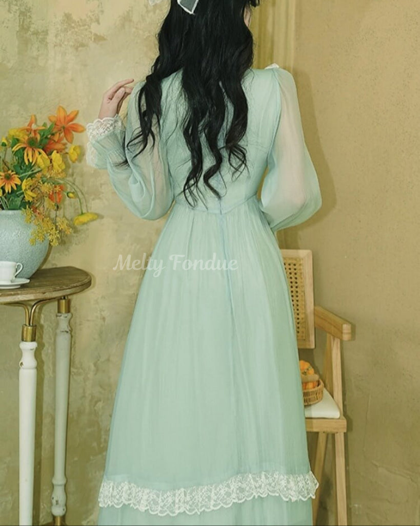 風薫る庭園のワンピース