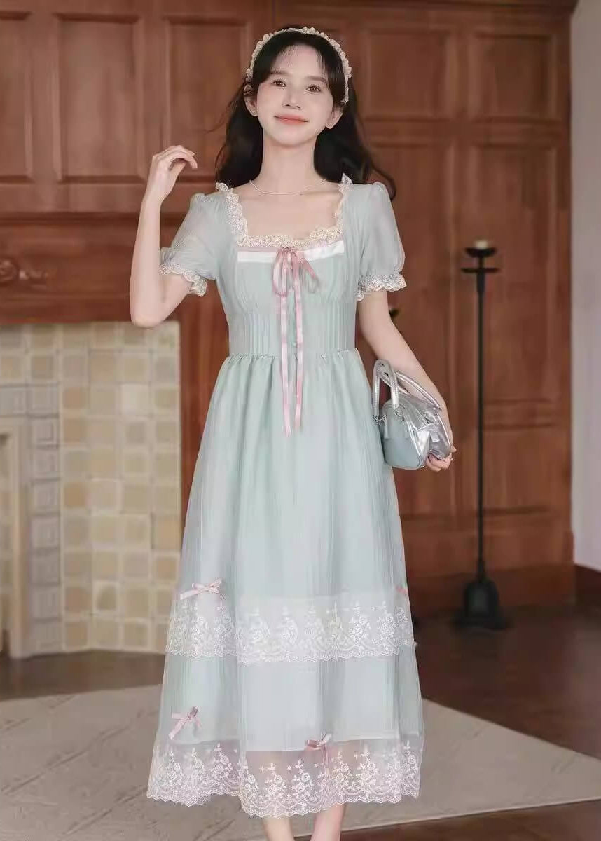 《一枚でお姫様気分》湖畔の庭で微笑むワンピース