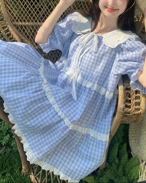 《ギンガムチェックで爽やかに》そよ風に揺れる休日チェックワンピース