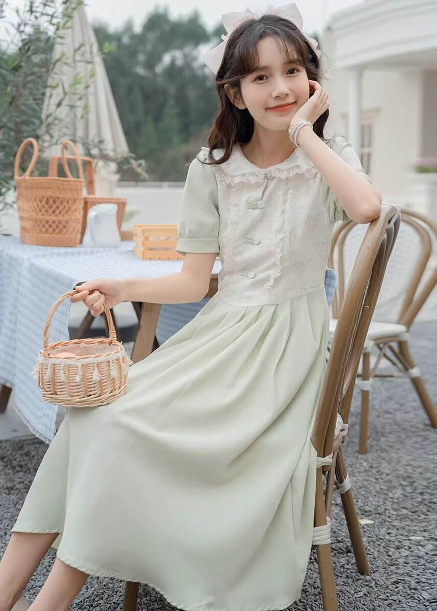 《プリンセス気分のお出かけ服》若葉の風に揺れるワンピース