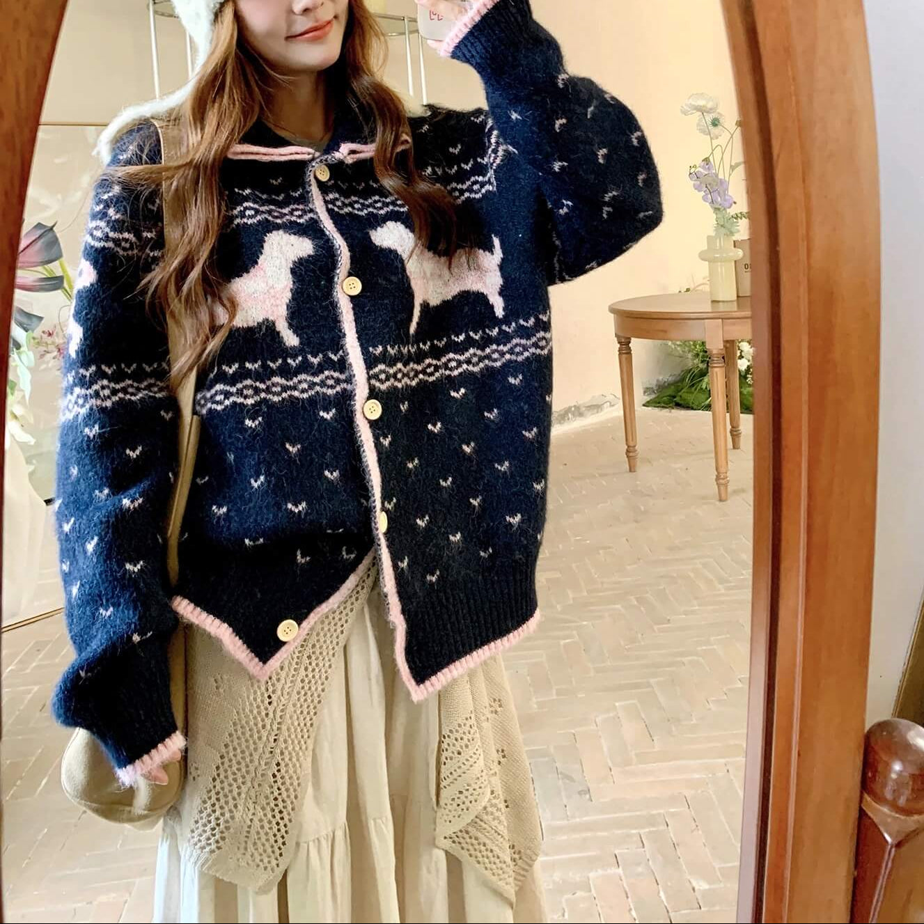 《癒しの冬ニット》でリボンと仔犬のメロディカーディガン（全2色）