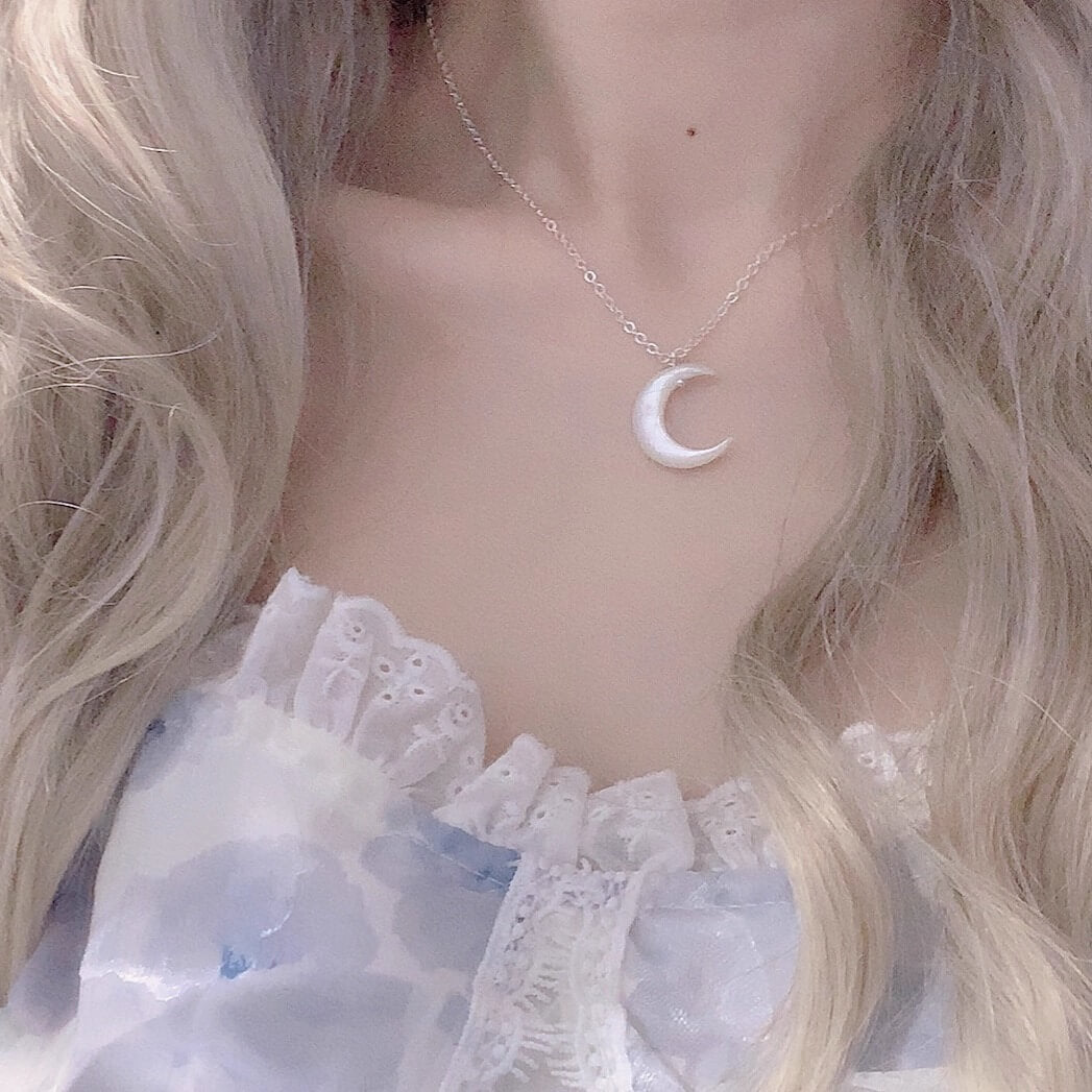 淡き三日月のゆめ語りネックレス