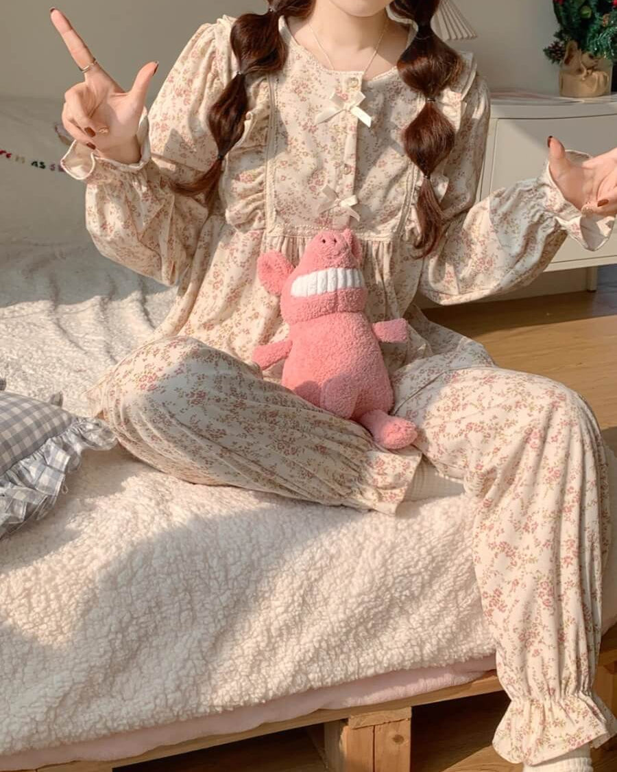 【選べる2タイプ】花咲く窓辺でまどろむルームウェア（全2色）