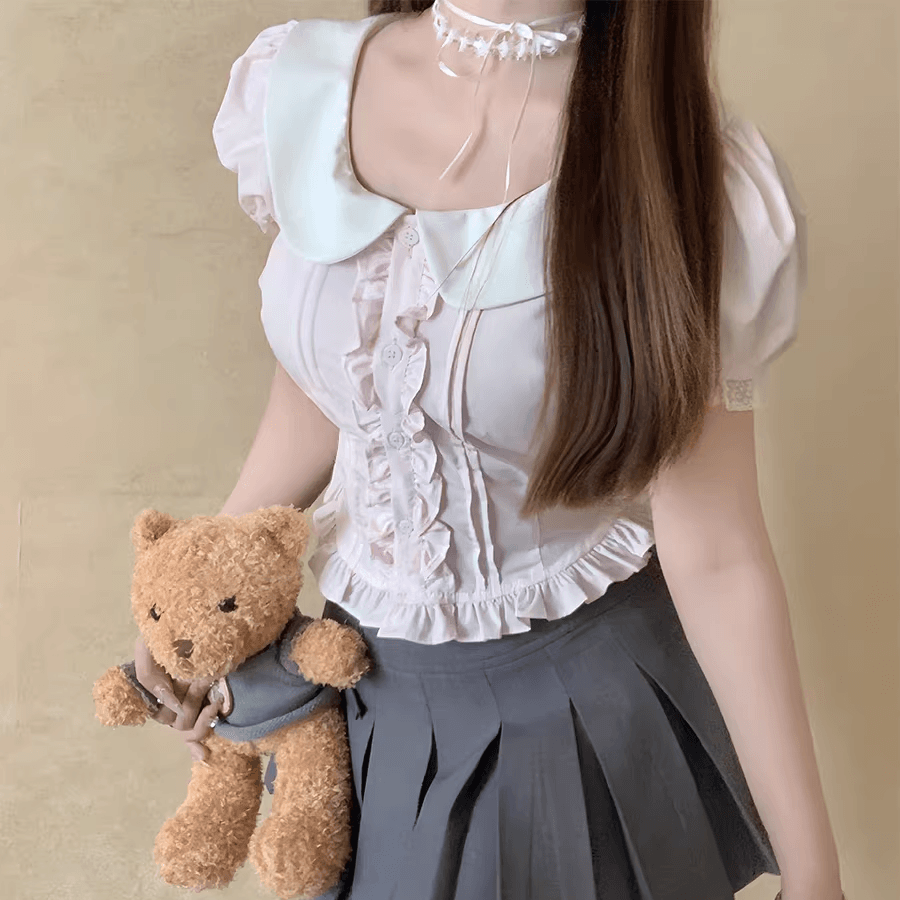 《フリルの甘さに包まれて》ときめきを閉じ込めたシュガーフリルトップス