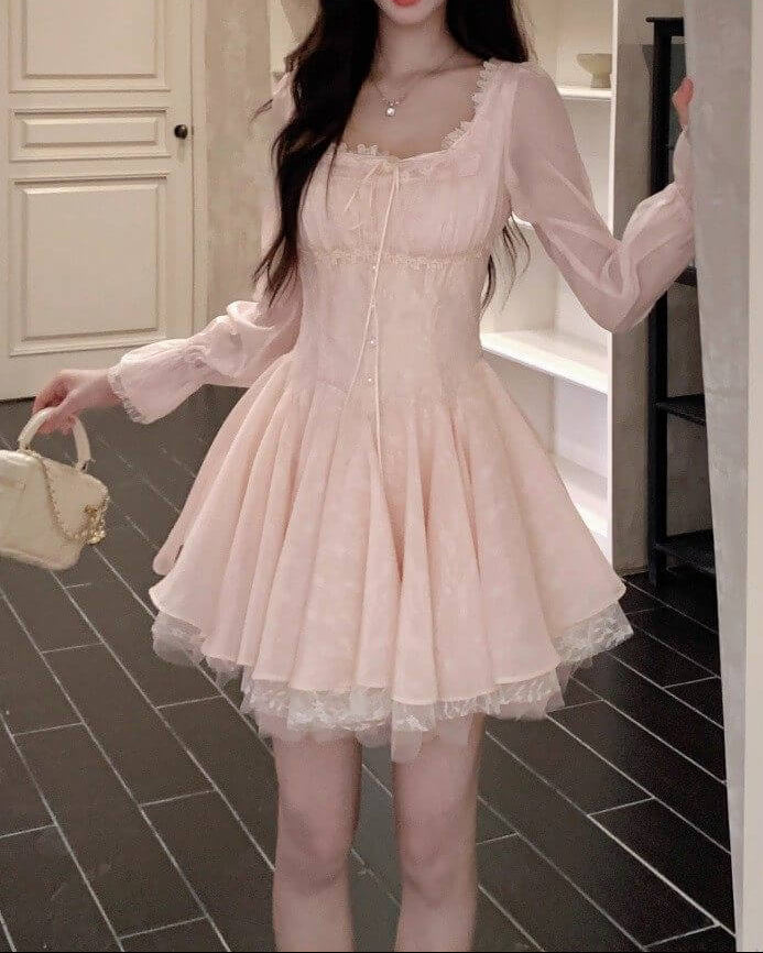 【ふわふわスカート】祝福の光に包まれるワンピース（全2色）