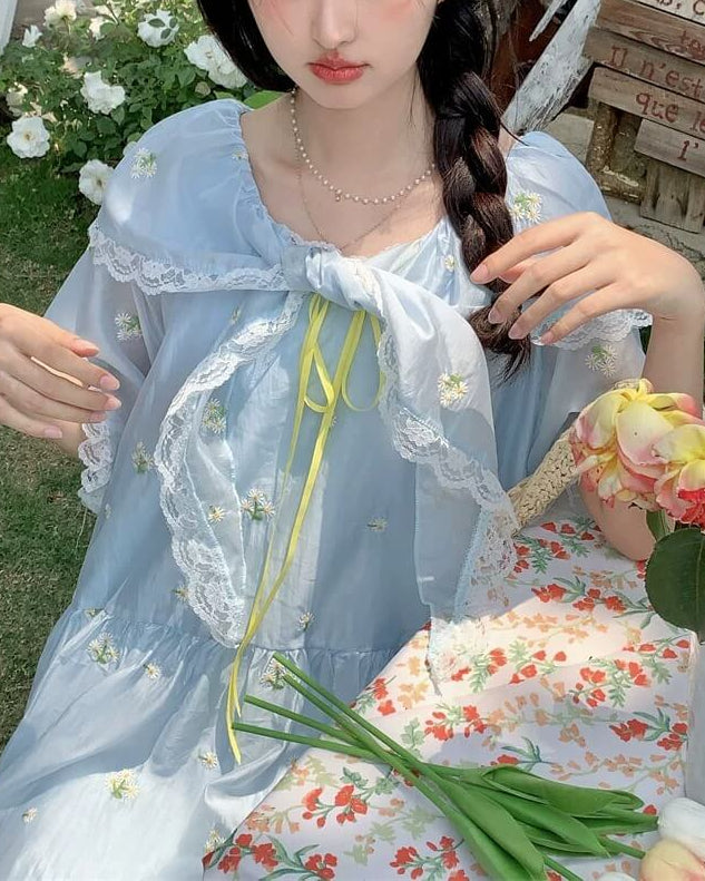 《ふんわり広がる爽やかブルー》お花畑で遊ぶ妖精のガーデンワンピース