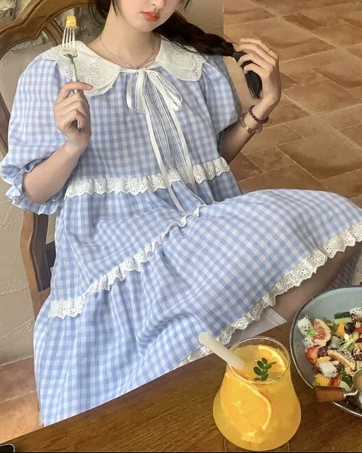 《ギンガムチェックで爽やかに》そよ風に揺れる休日チェックワンピース