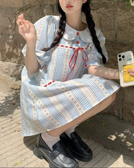 《赤リボンが映えるレトロガーリー》童話の休日にときめくワンピース