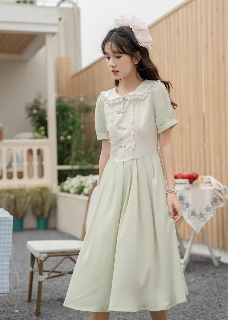 《プリンセス気分のお出かけ服》若葉の風に揺れるワンピース