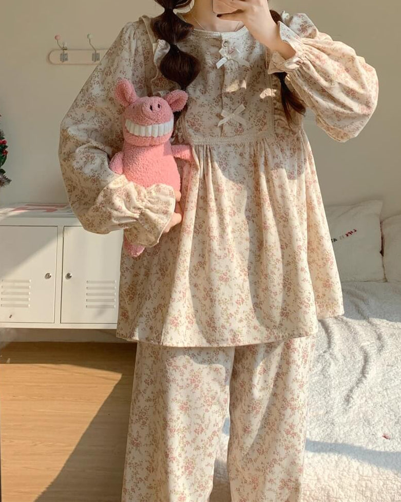 【選べる2タイプ】花咲く窓辺でまどろむルームウェア（全2色）