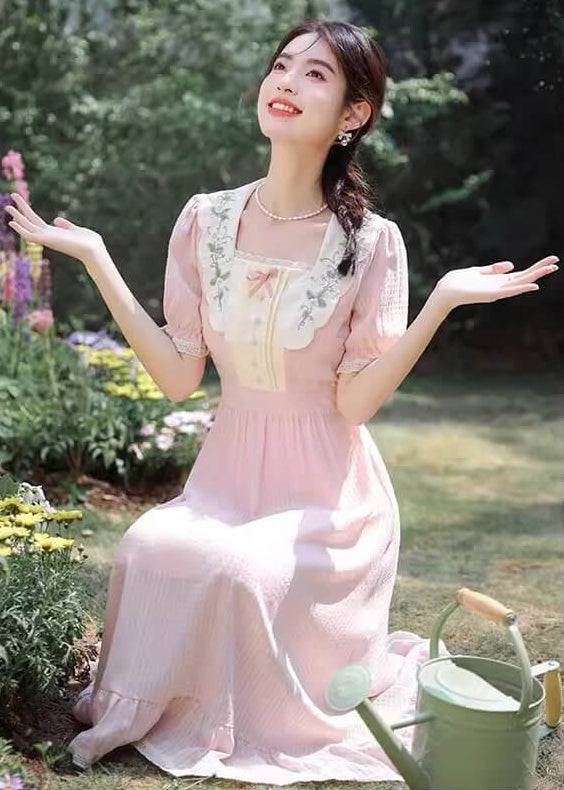 《ヒロイン気分のお出かけ服》花風に包まれるワンピース