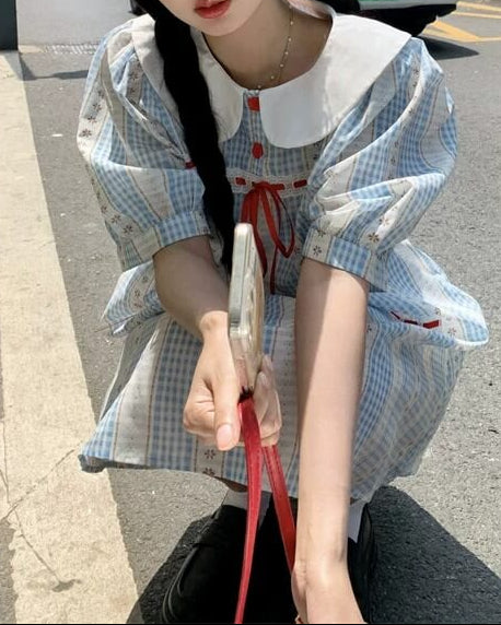 《赤リボンが映えるレトロガーリー》童話の休日にときめくワンピース
