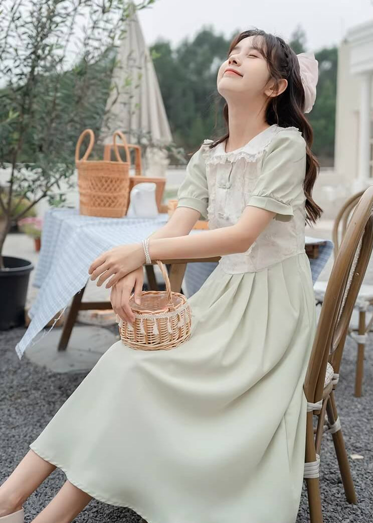 《プリンセス気分のお出かけ服》若葉の風に揺れるワンピース