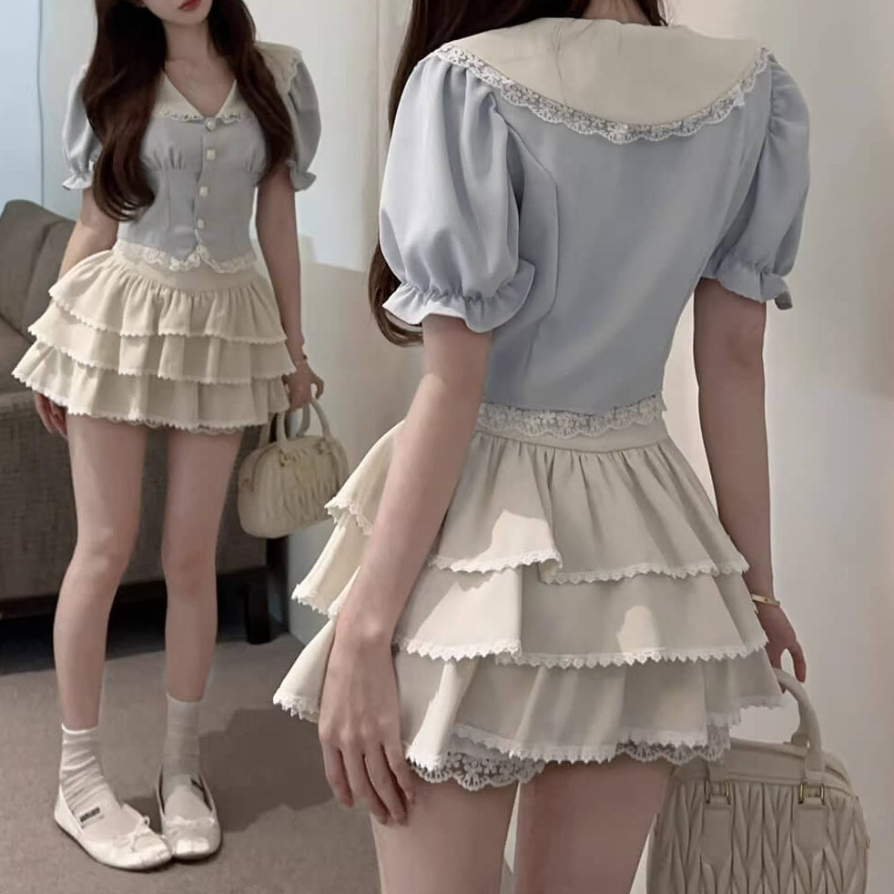 《視線を集めるセーラー襟》青空にとけるフリルトップス