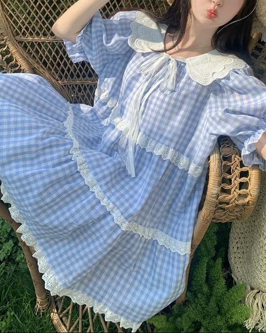 《ギンガムチェックで爽やかに》そよ風に揺れる休日チェックワンピース