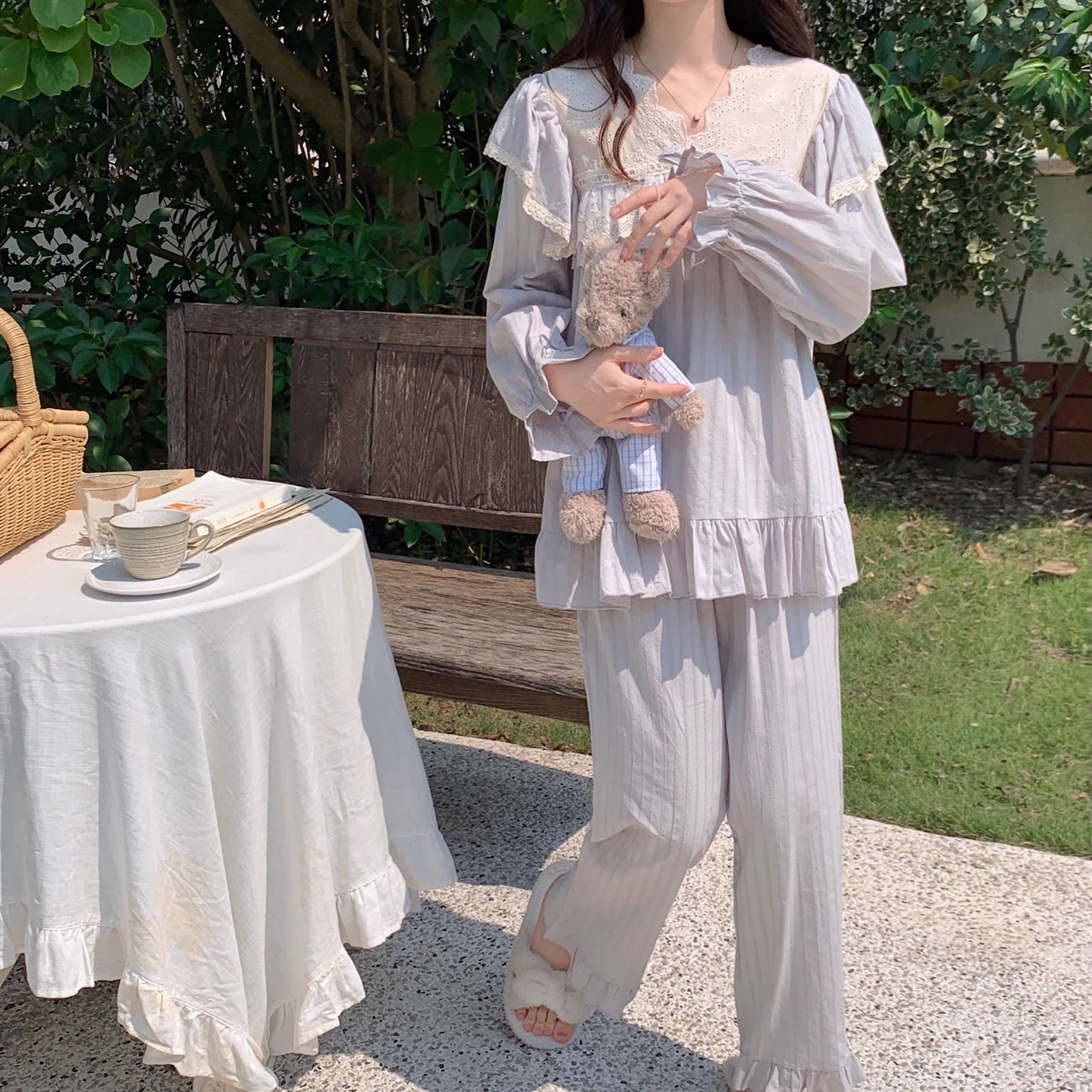 【選べる2タイプ】星灯りに包まれるフリルルームウェア（全2色）