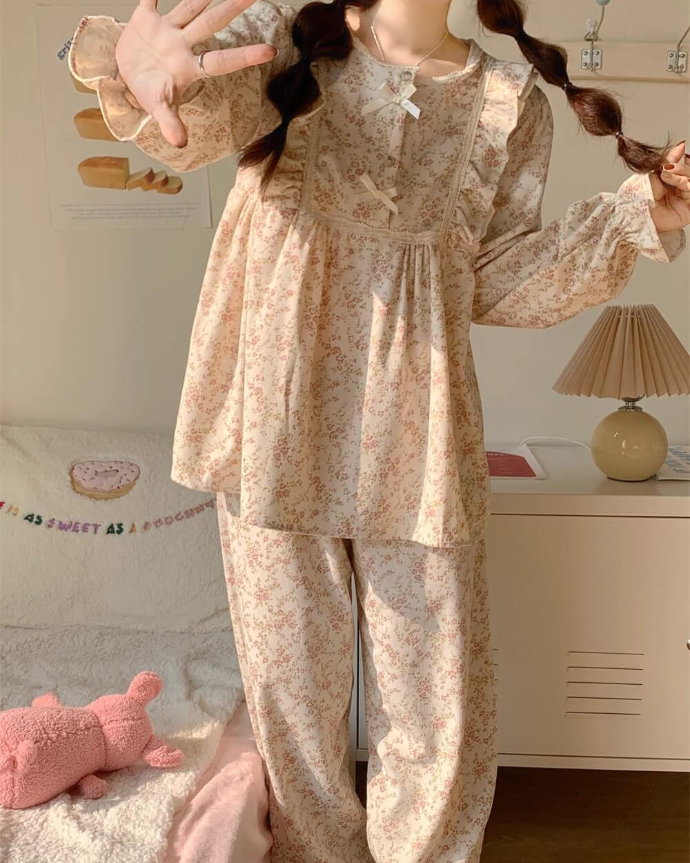 【選べる2タイプ】花咲く窓辺でまどろむルームウェア（全2色）