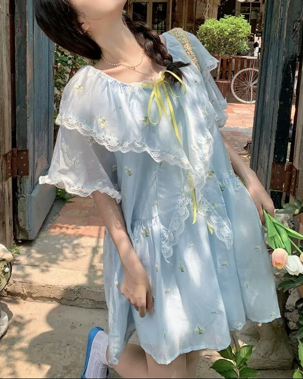 《ふんわり広がる爽やかブルー》お花畑で遊ぶ妖精のガーデンワンピース