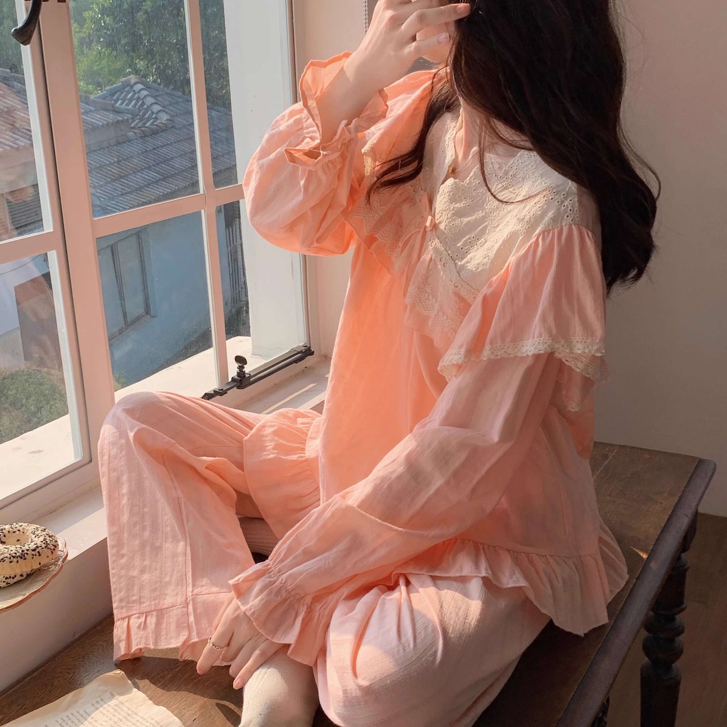 【選べる2タイプ】星灯りに包まれるフリルルームウェア（全2色）