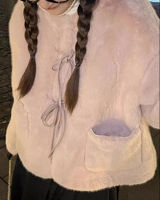 《あたたかさも可愛さも両立》ときめきの余韻をまとうリボンコート