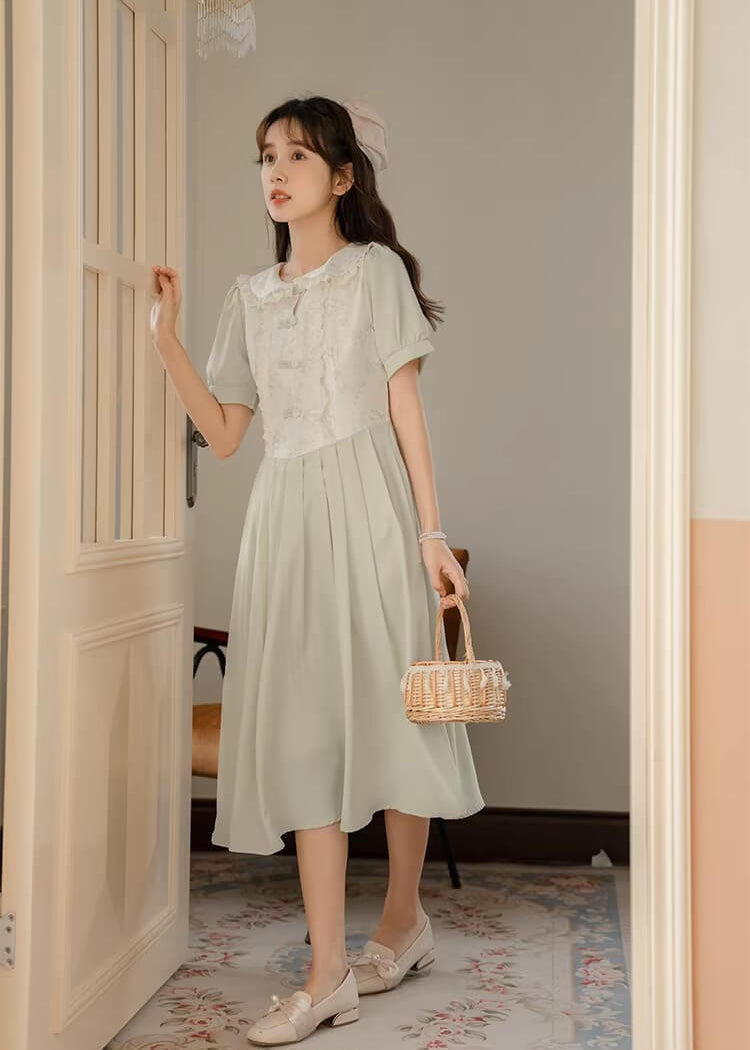 《プリンセス気分のお出かけ服》若葉の風に揺れるワンピース