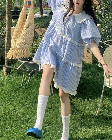 《ギンガムチェックで爽やかに》そよ風に揺れる休日チェックワンピース