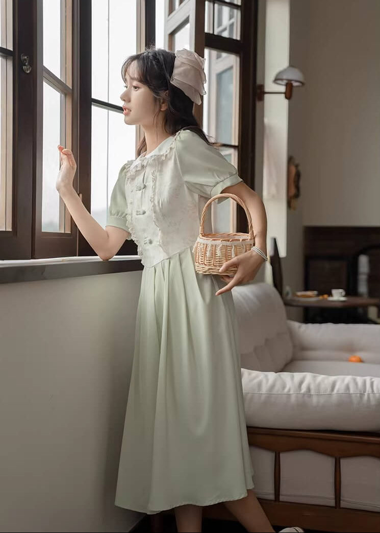 《プリンセス気分のお出かけ服》若葉の風に揺れるワンピース