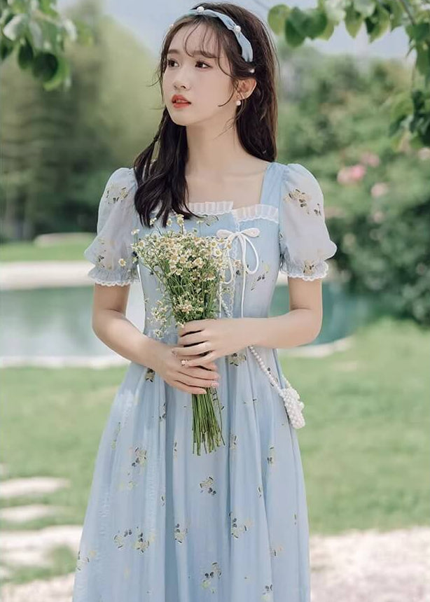 《歩くたびふわりと揺れる》空色の風吹くワンピース