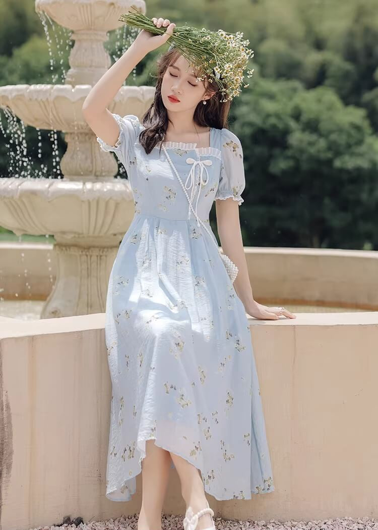 《歩くたびふわりと揺れる》空色の風吹くワンピース