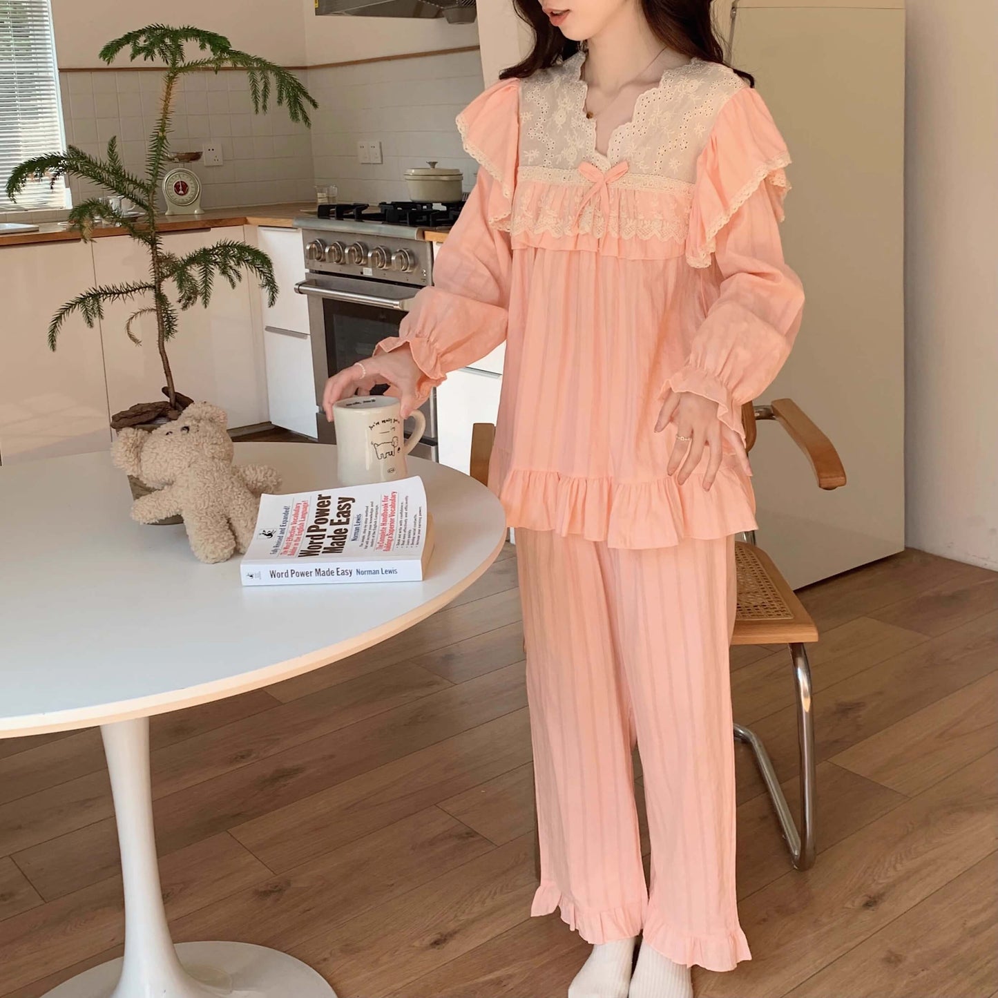 【選べる2タイプ】星灯りに包まれるフリルルームウェア（全2色）