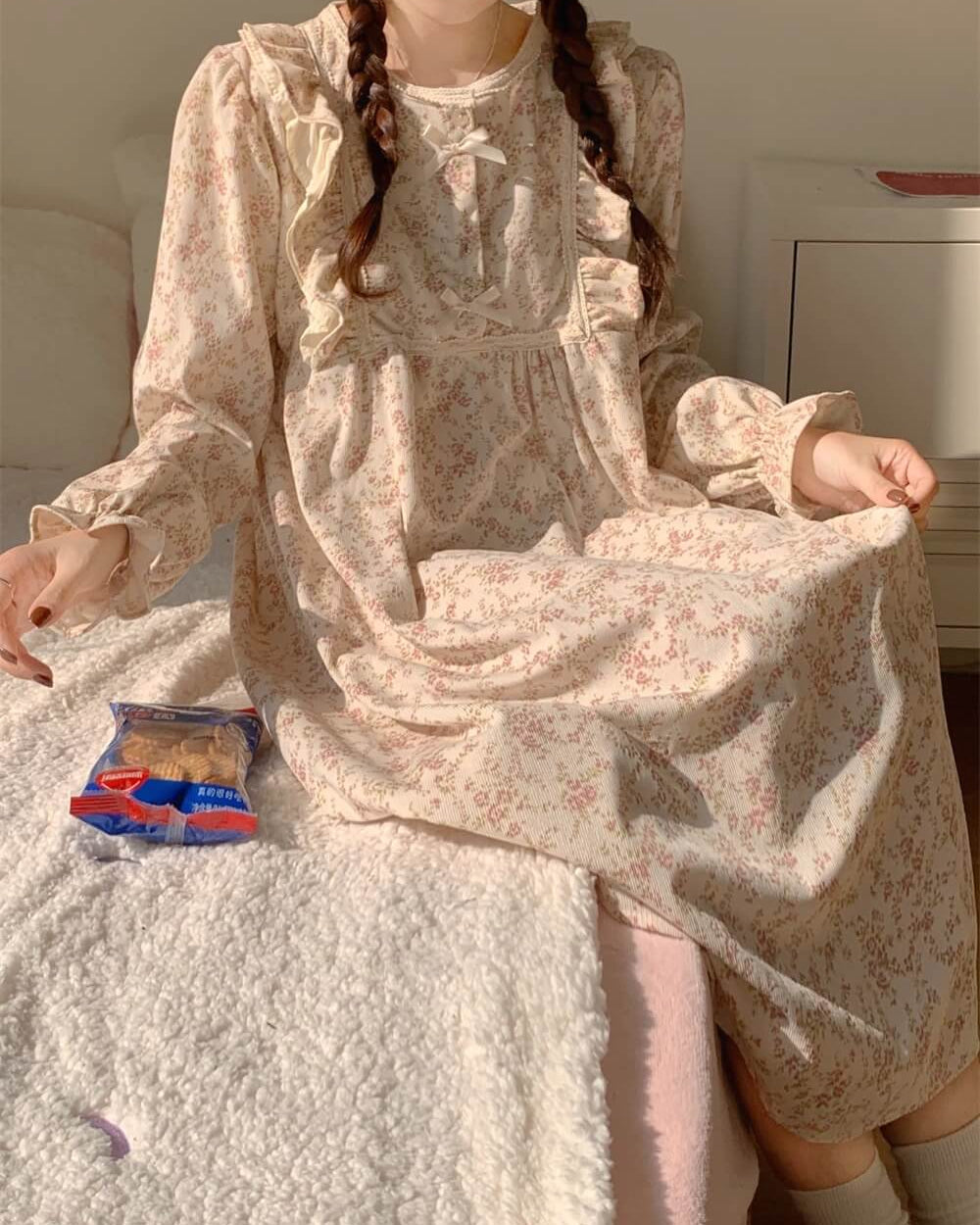 【選べる2タイプ】花咲く窓辺でまどろむルームウェア（全2色）